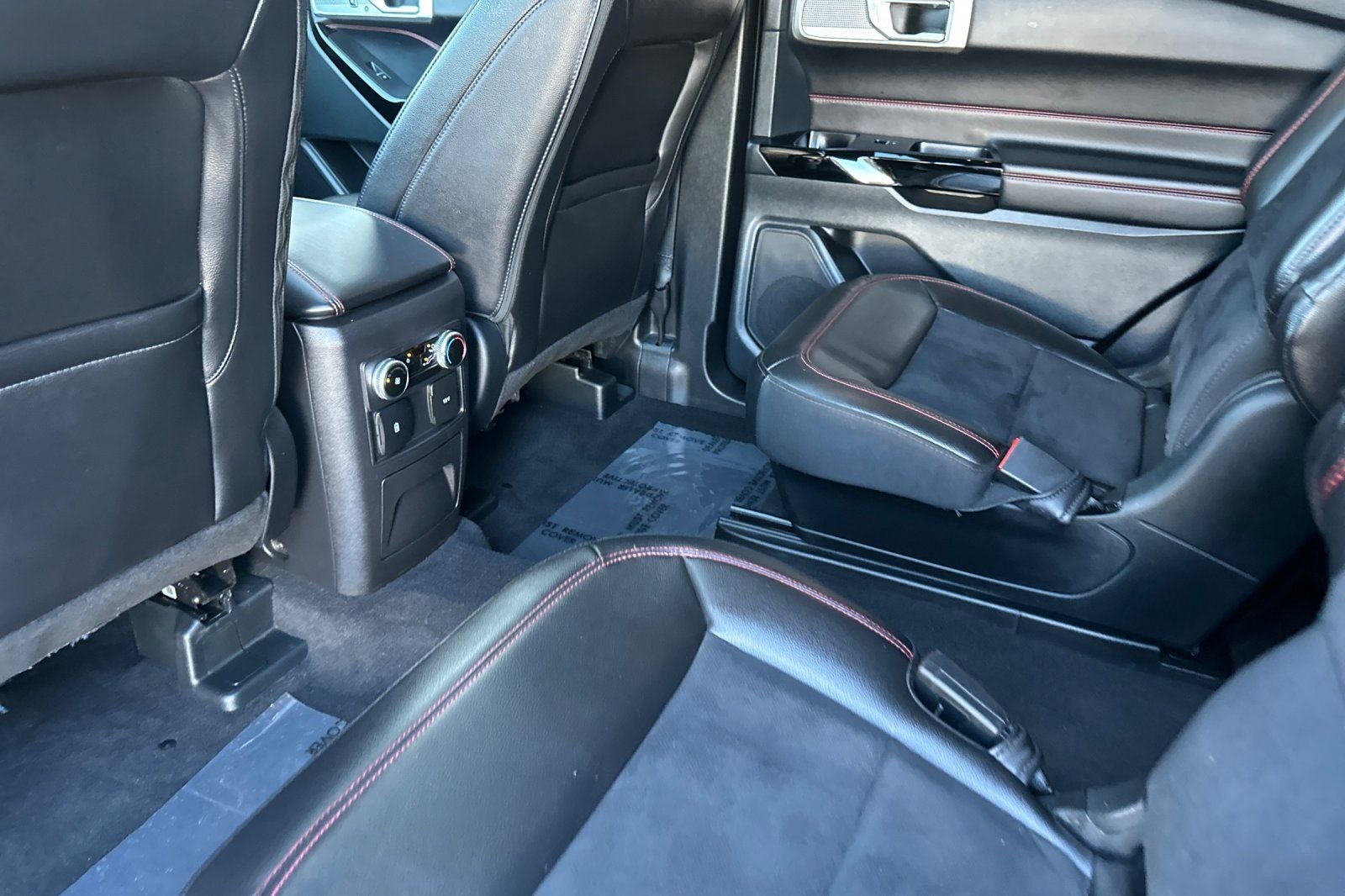 2024 Ford Explorer ST-Line