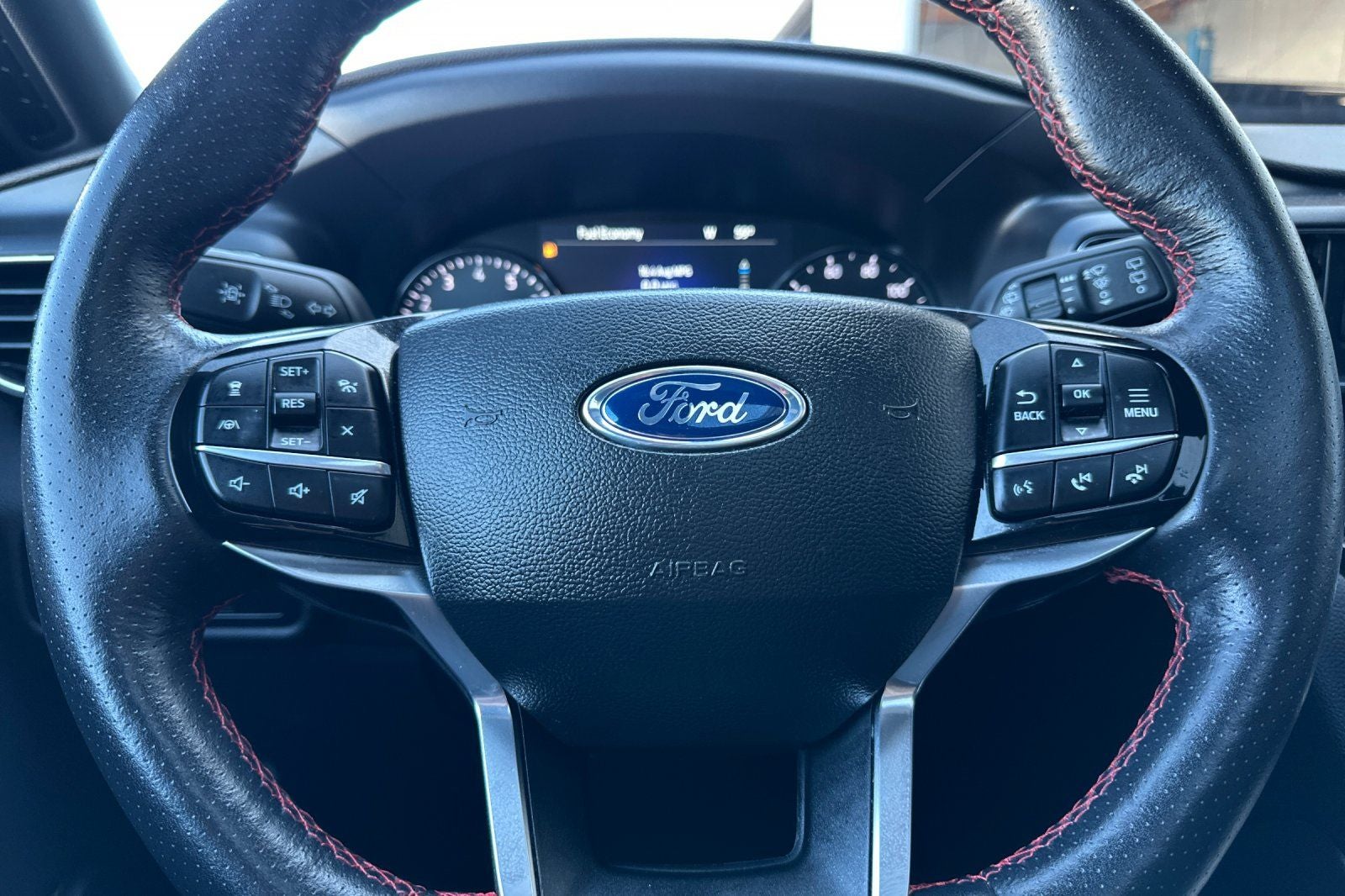 2024 Ford Explorer ST-Line