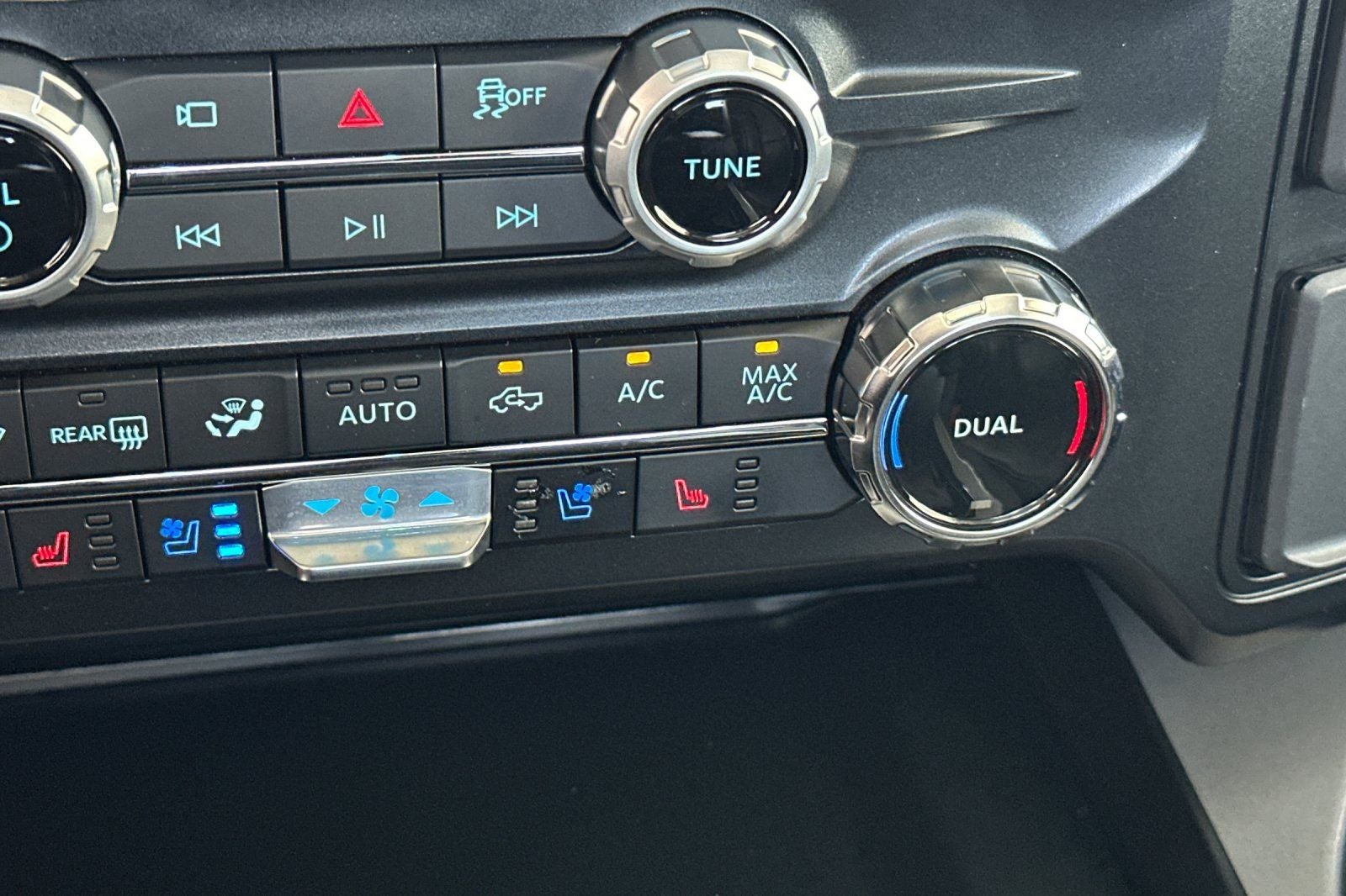 2025 Ford F-350SD Lariat DRW
