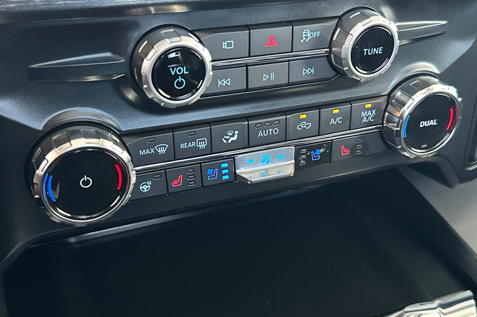 2025 Ford F-350SD Lariat DRW