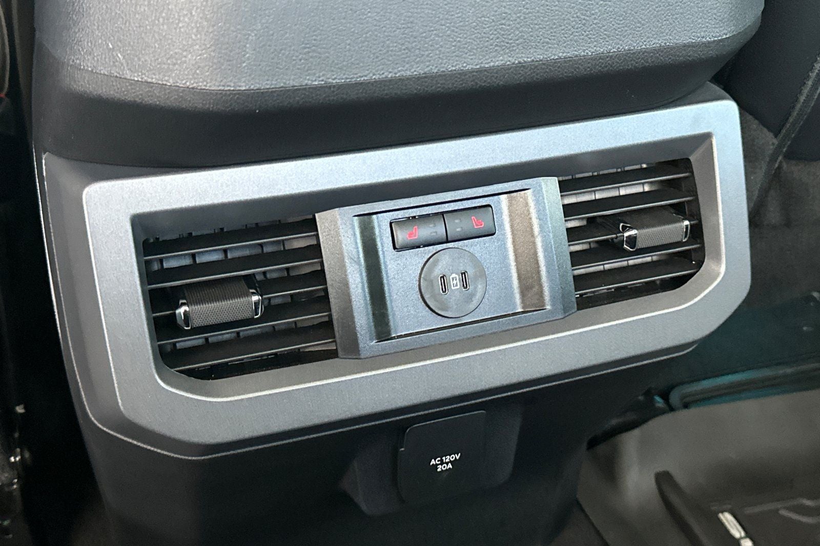 2025 Ford F-350SD Lariat DRW