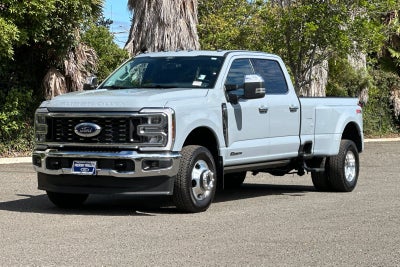 2025 Ford F-350SD Lariat DRW