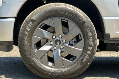 2023 Ford F-150 Lightning XLT