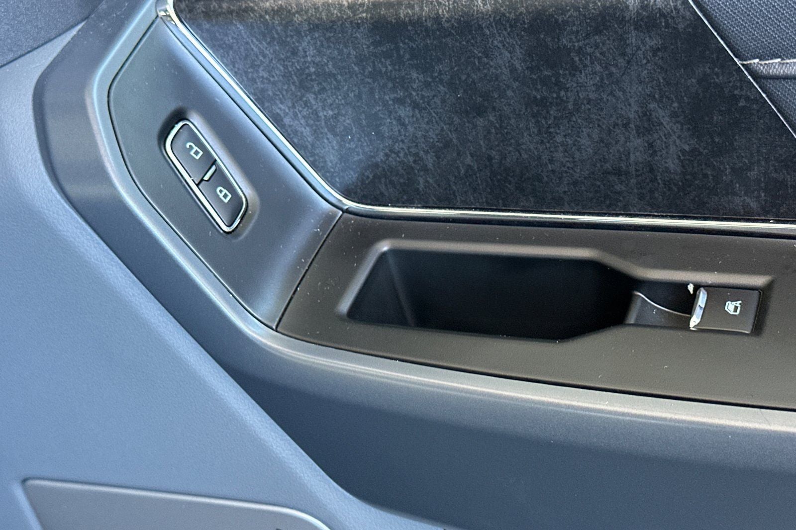 2024 Ford F-150 Lightning Flash