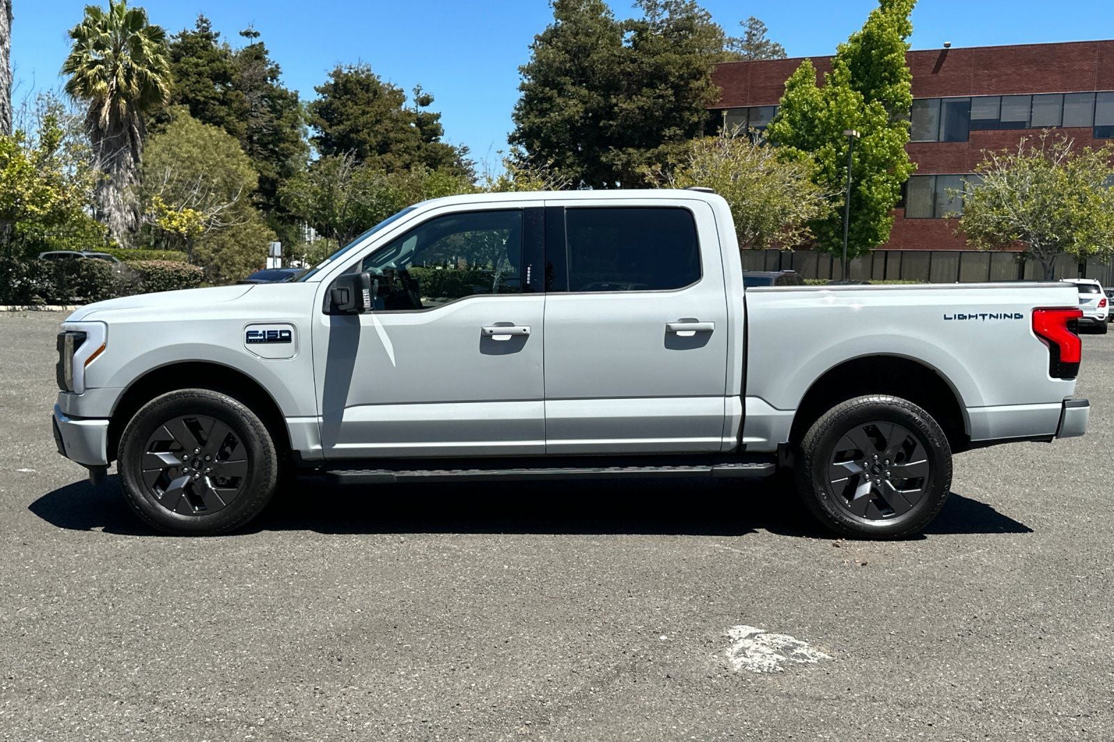 2024 Ford F-150 Lightning Flash