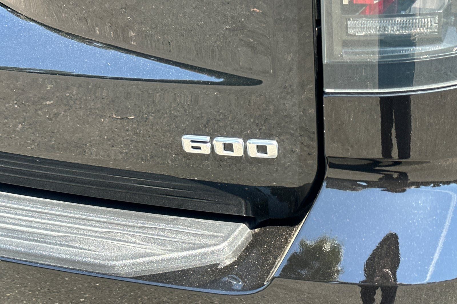 2025 Cadillac Escalade Sport Platinum