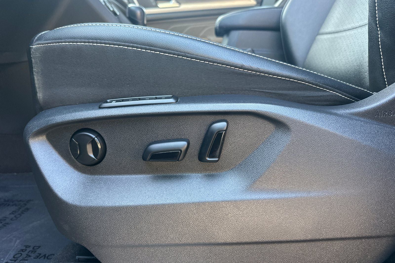 2022 Volkswagen Atlas 3.6L V6 SEL R-Line