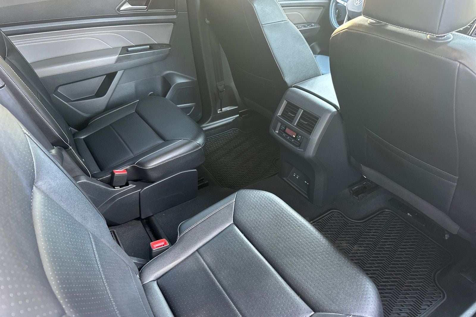 2022 Volkswagen Atlas 3.6L V6 SEL R-Line