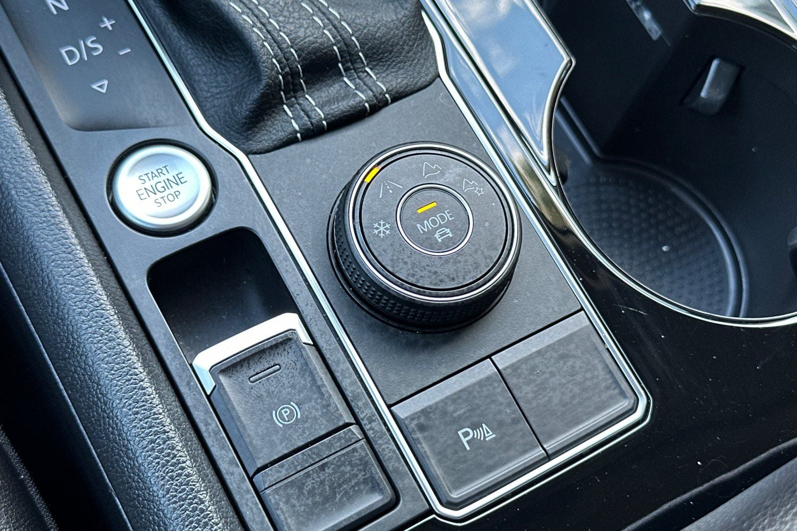 2022 Volkswagen Atlas 3.6L V6 SEL R-Line