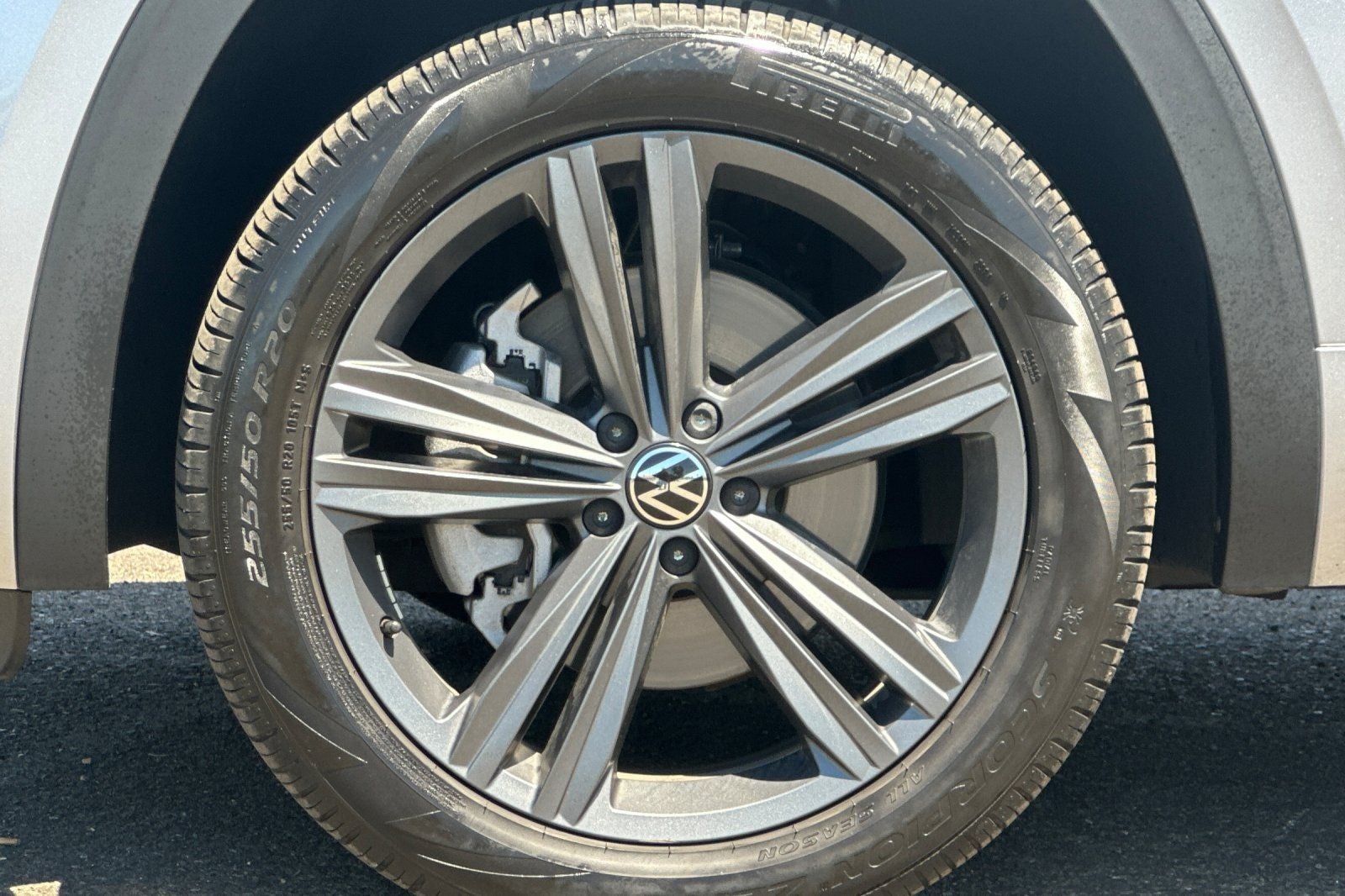 2022 Volkswagen Atlas 3.6L V6 SEL R-Line
