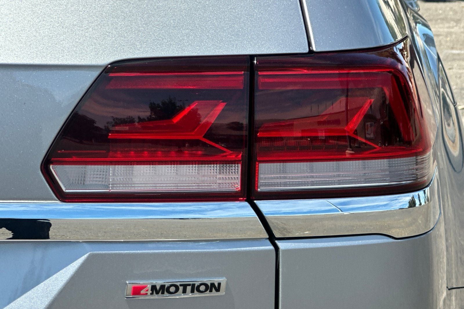2022 Volkswagen Atlas 3.6L V6 SEL R-Line