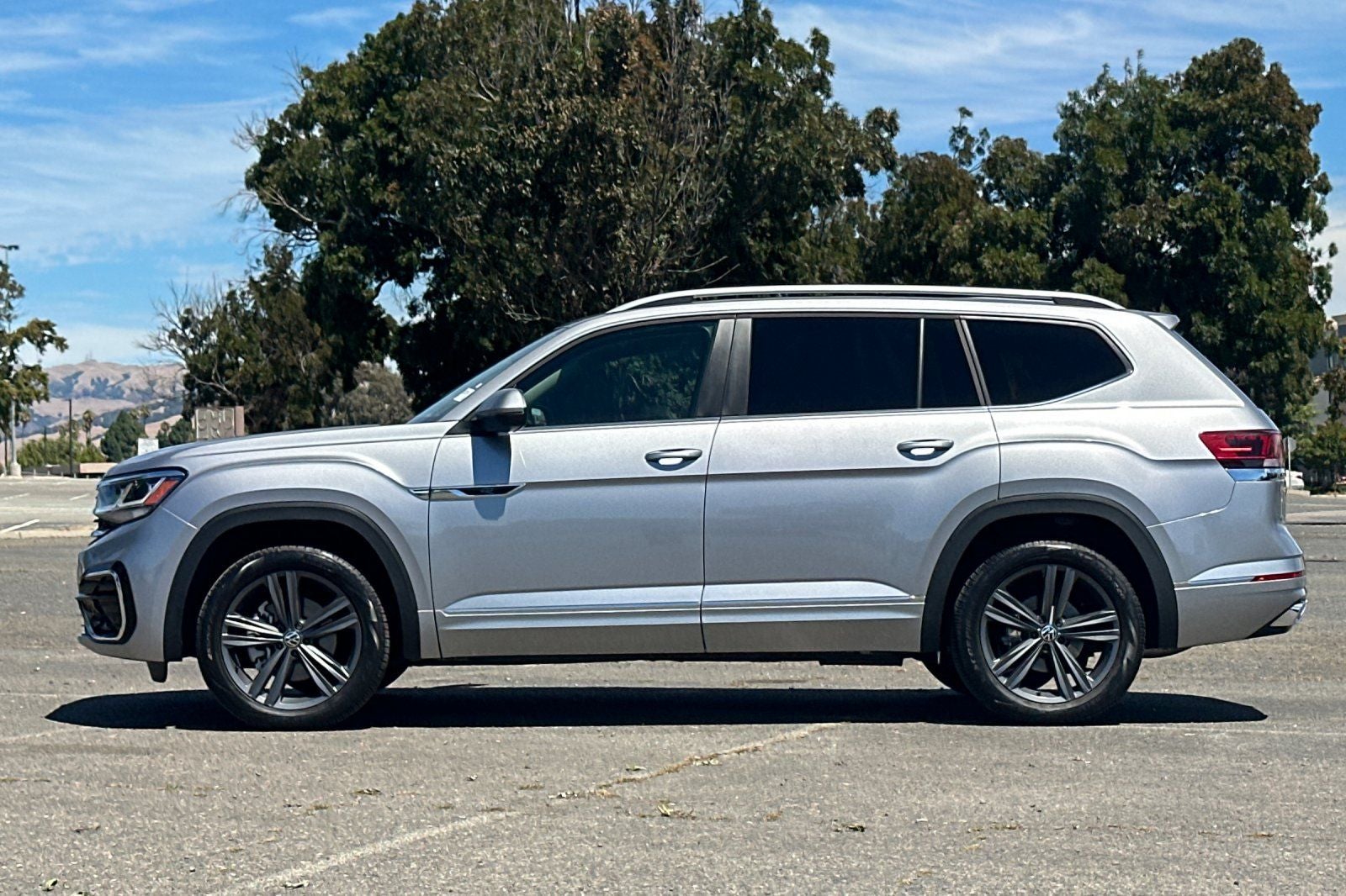 2022 Volkswagen Atlas 3.6L V6 SEL R-Line
