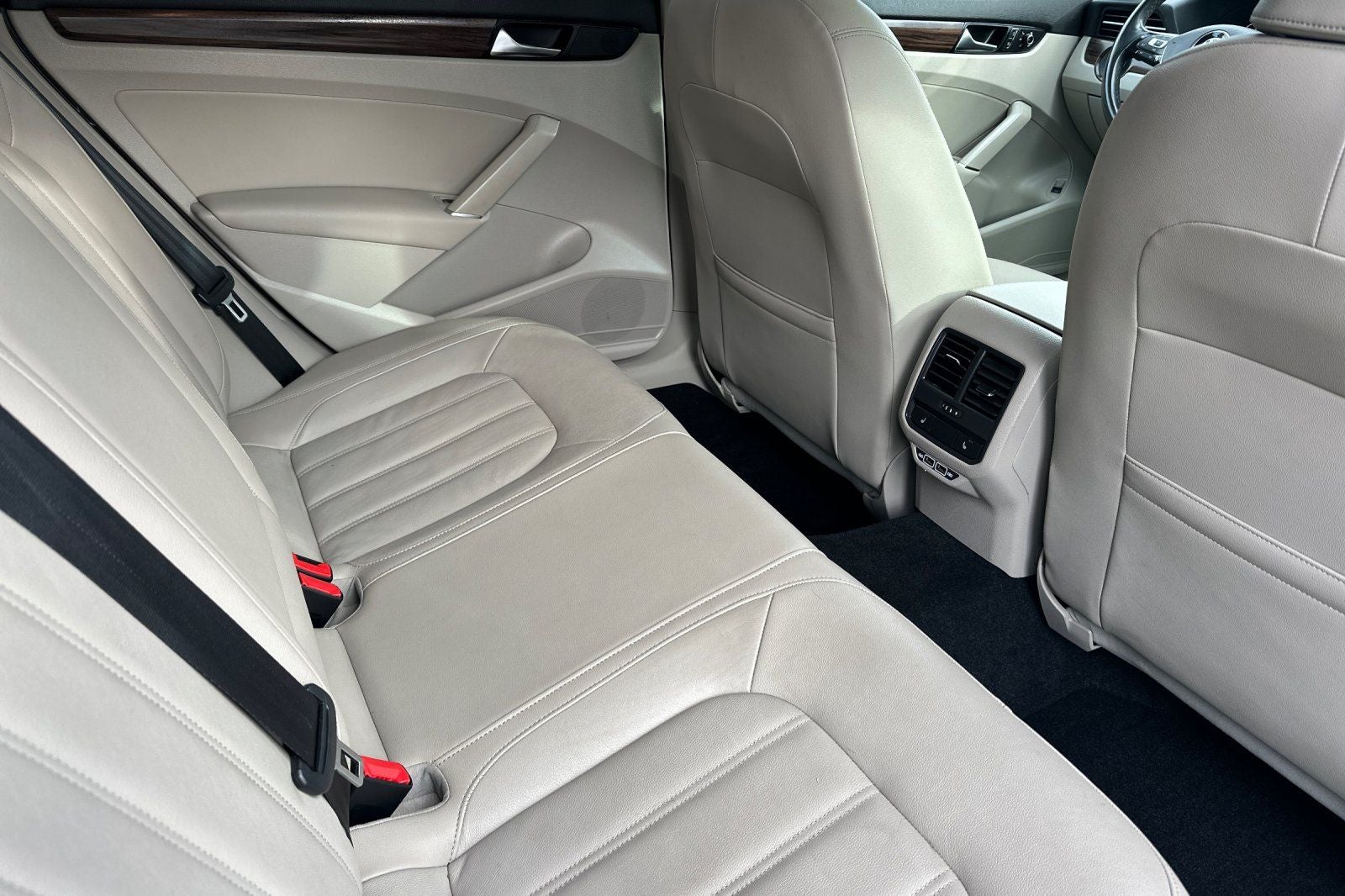 2020 Volkswagen Passat 2.0T SEL