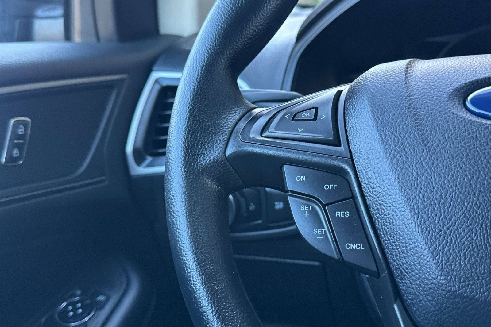 2024 Ford Edge SE