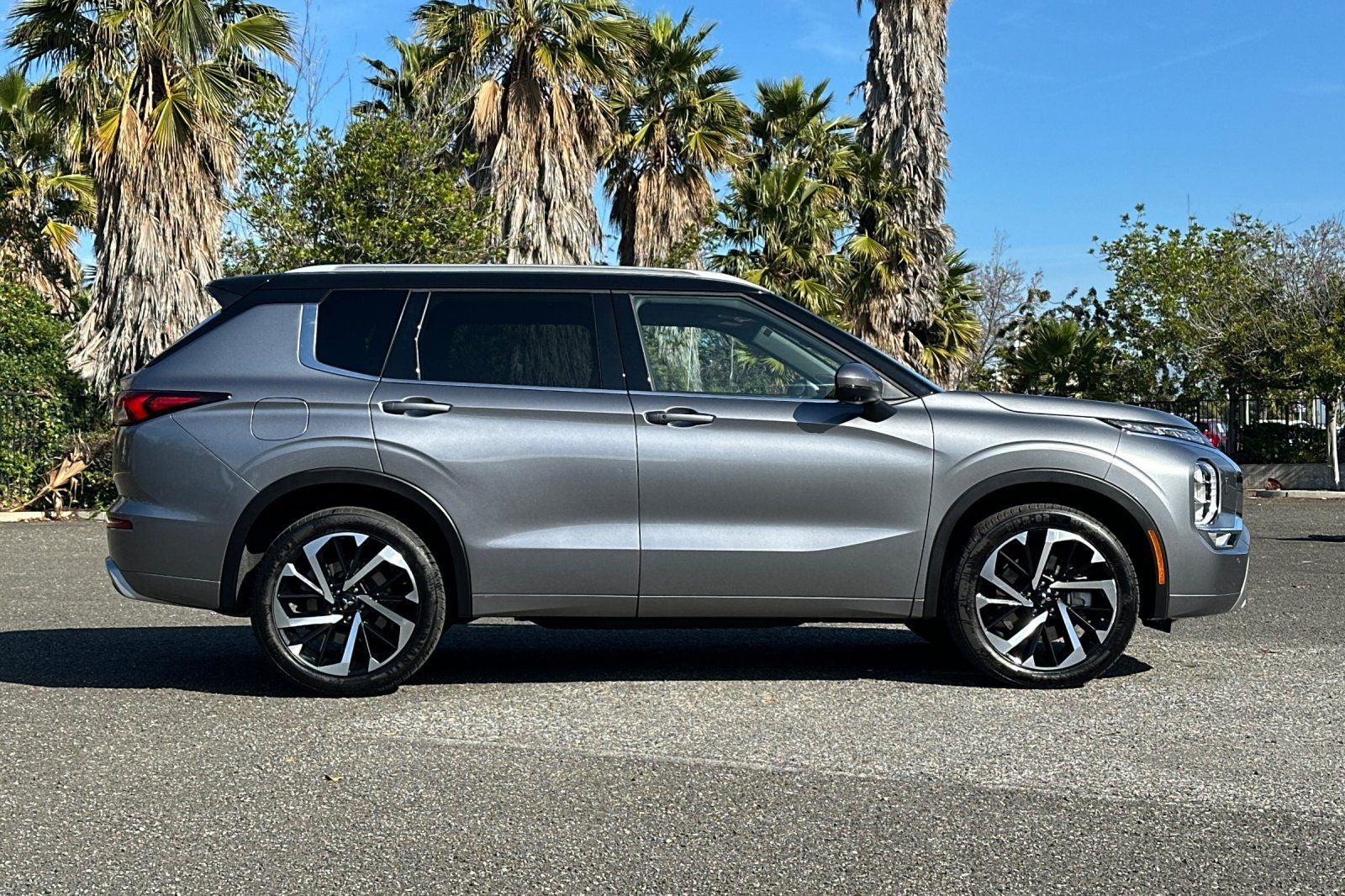 2024 Mitsubishi Outlander SEL