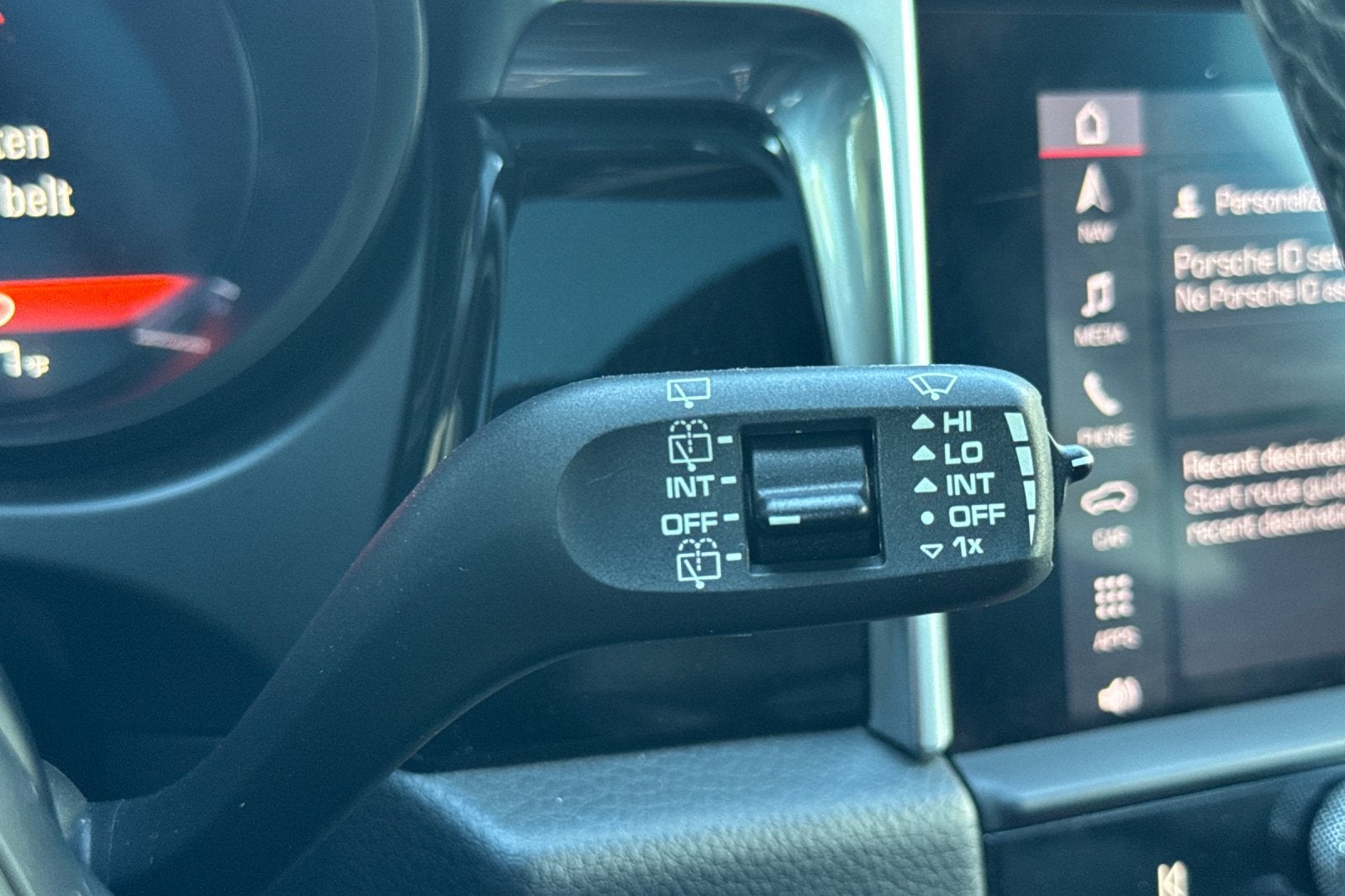 2024 Porsche Macan AWD