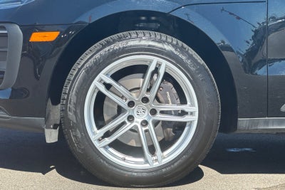 2024 Porsche Macan AWD