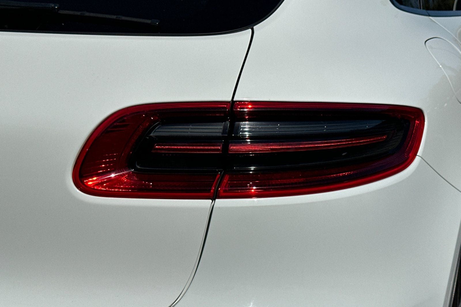 2018 Porsche Macan Turbo