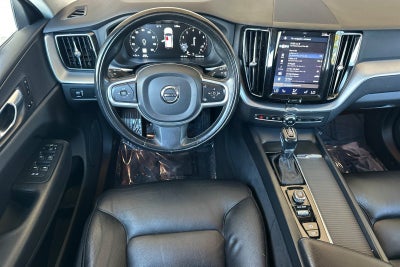 2020 Volvo XC60 T5 Momentum