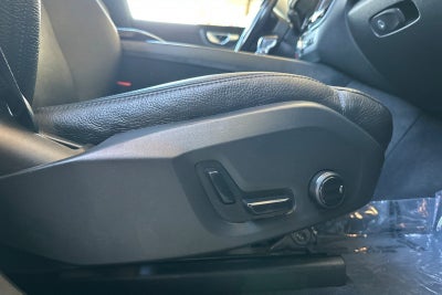 2020 Volvo XC60 T5 Momentum