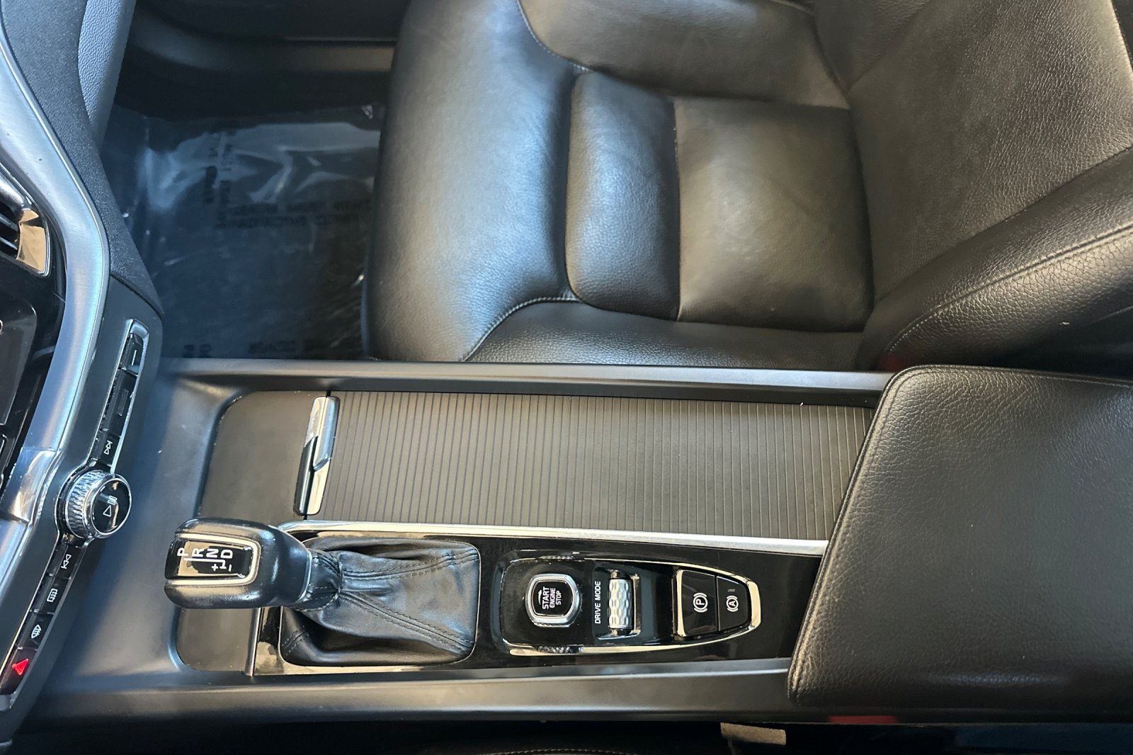 2020 Volvo XC60 T5 Momentum