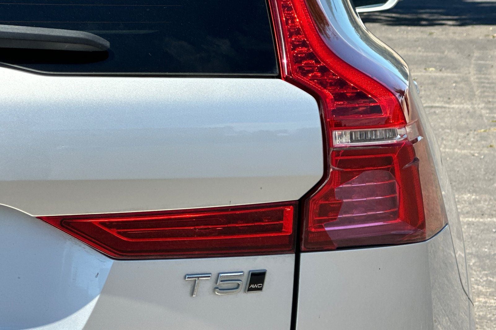 2020 Volvo XC60 T5 Momentum