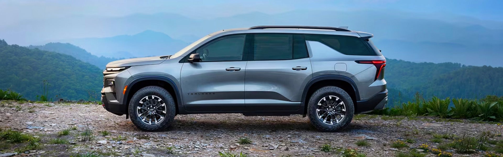 Traverse model side view